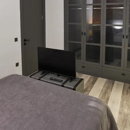 Merkezde Sik 1+1 Apartment